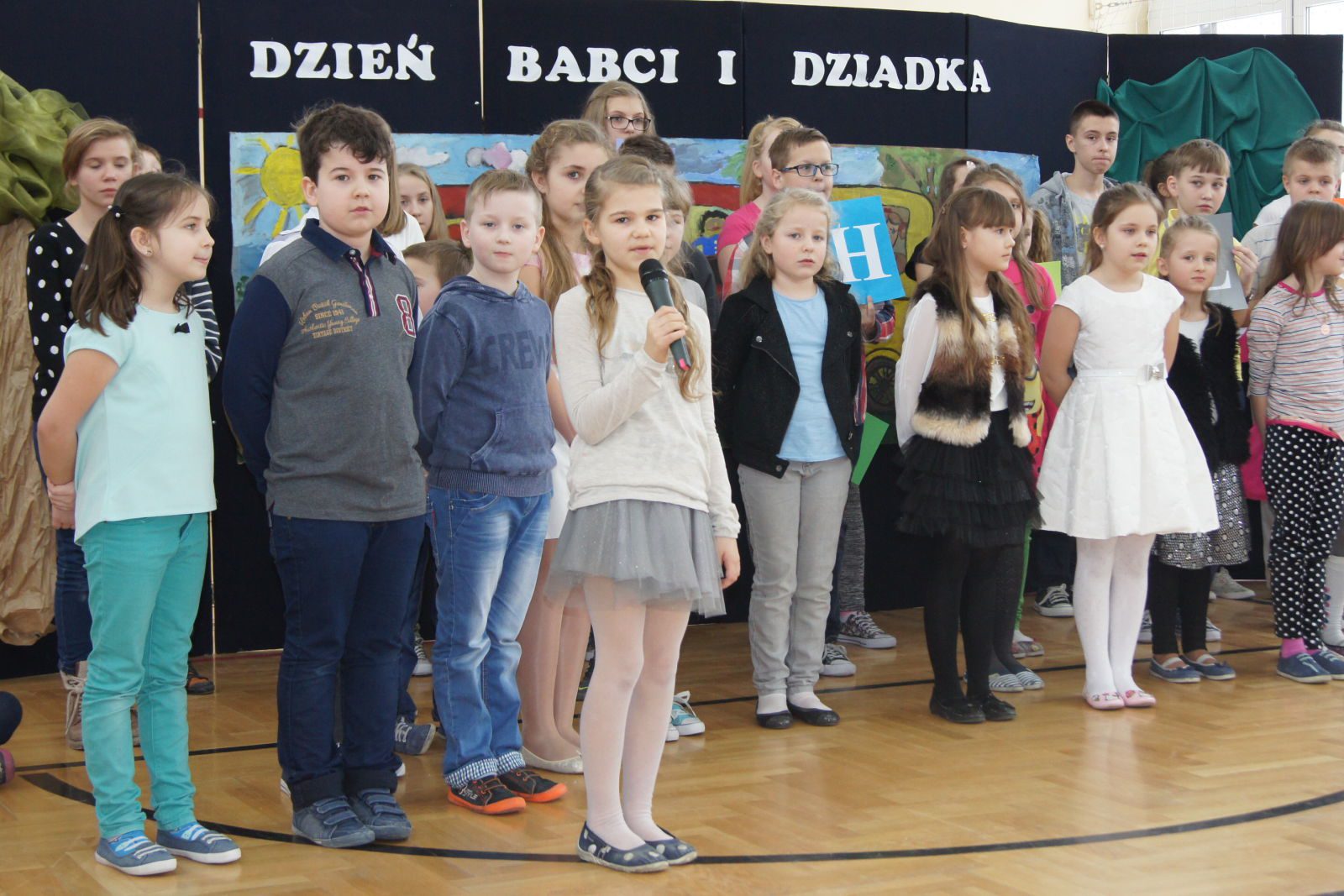 Dzień Babci i Dziadka w Szkole Podstawowej w Młodzieszynie