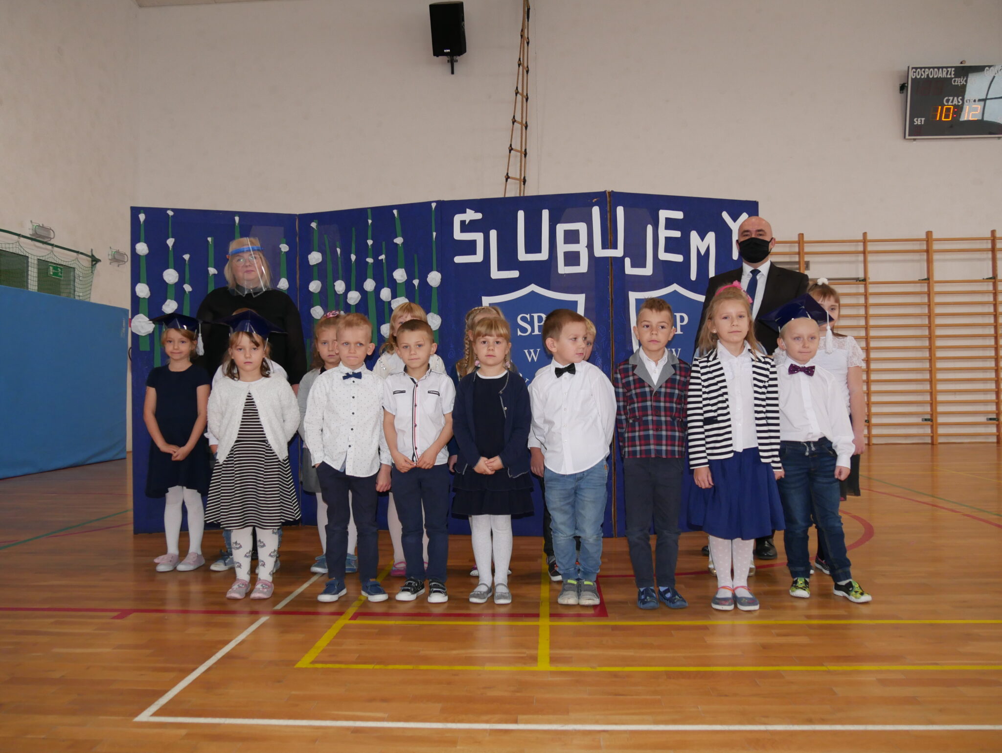 Ślubowanie przedszkolaków i klas pierwszych Szkoły Podstawowej w Janowie
