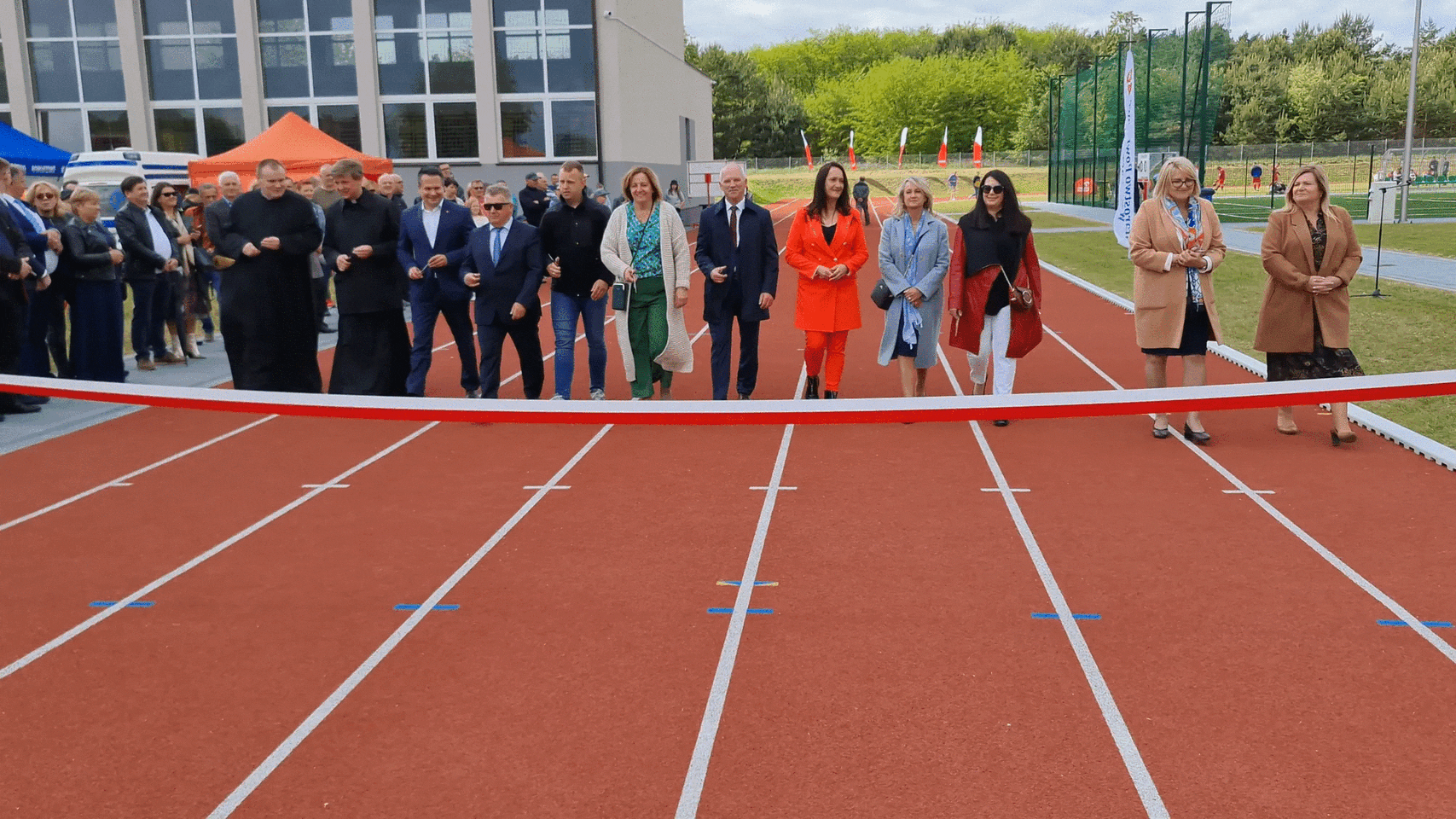 Kompleks lekkoatletyczny przy Szkole Podstawowej w Młodzieszynie uroczyście otwarty!