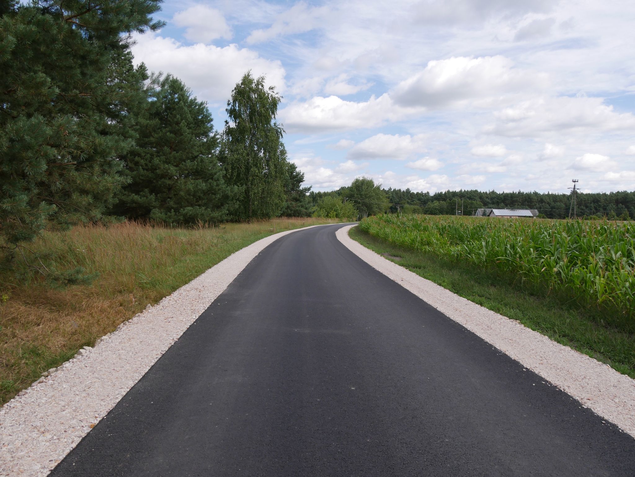 Nowa droga asfaltowa do m. Leontynów