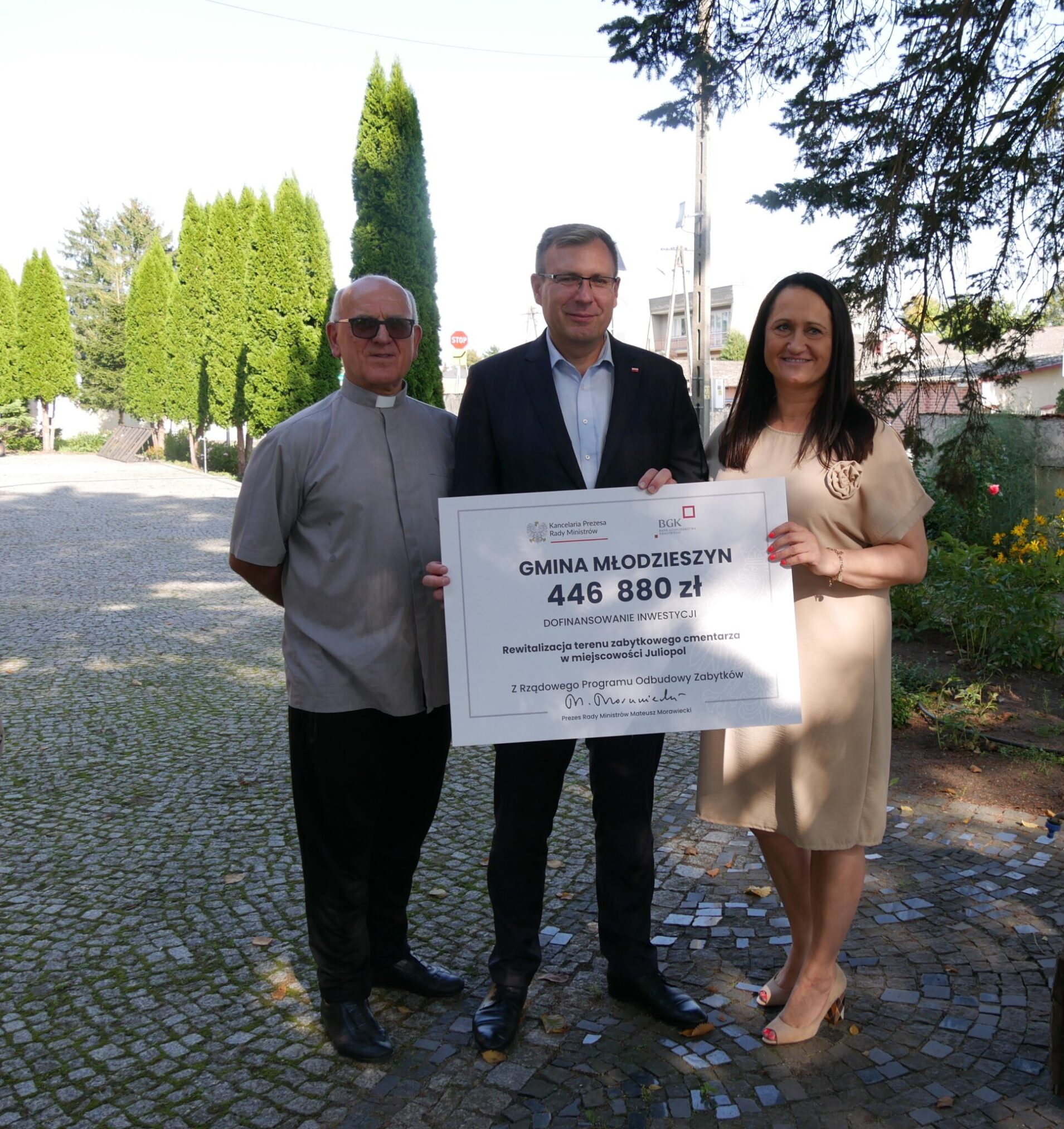 Otrzymaliśmy dotację na rewitalizację terenu zabytkowego cmentarza w m. Juliopol